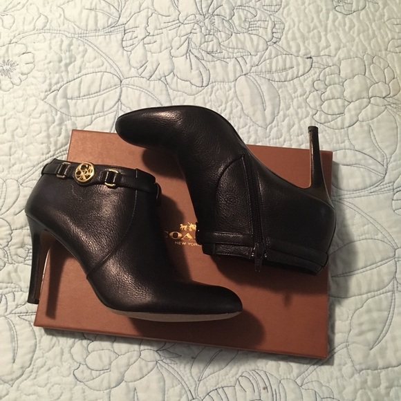 Coach booties - Picture 1 of 7